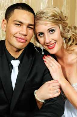 Attractive couple at Papakura College School Ball photographed by Michael Smith Photography